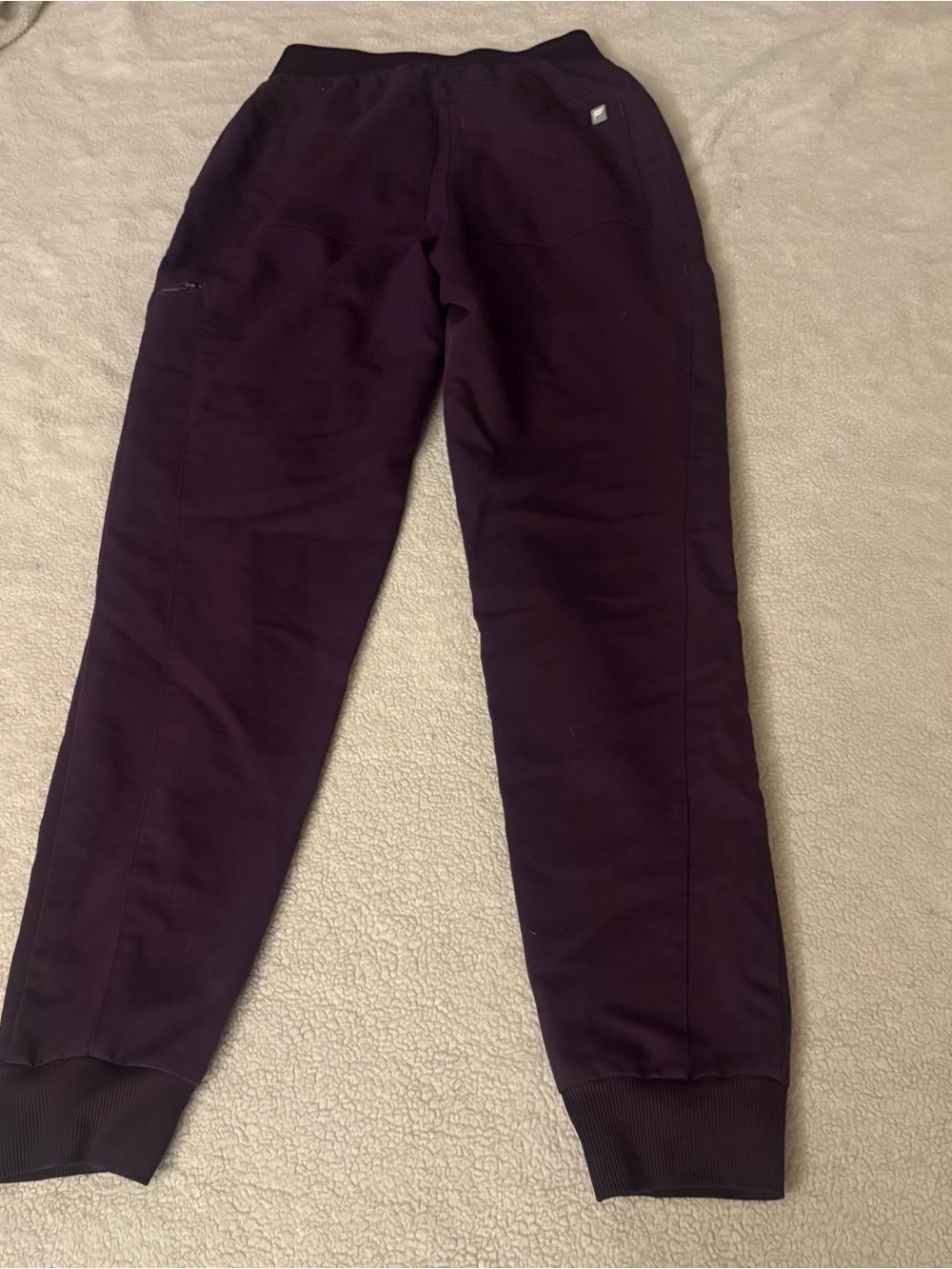 Fabletics On-Call Scrub Jogger Açaí Purple - Picture 5 of 6